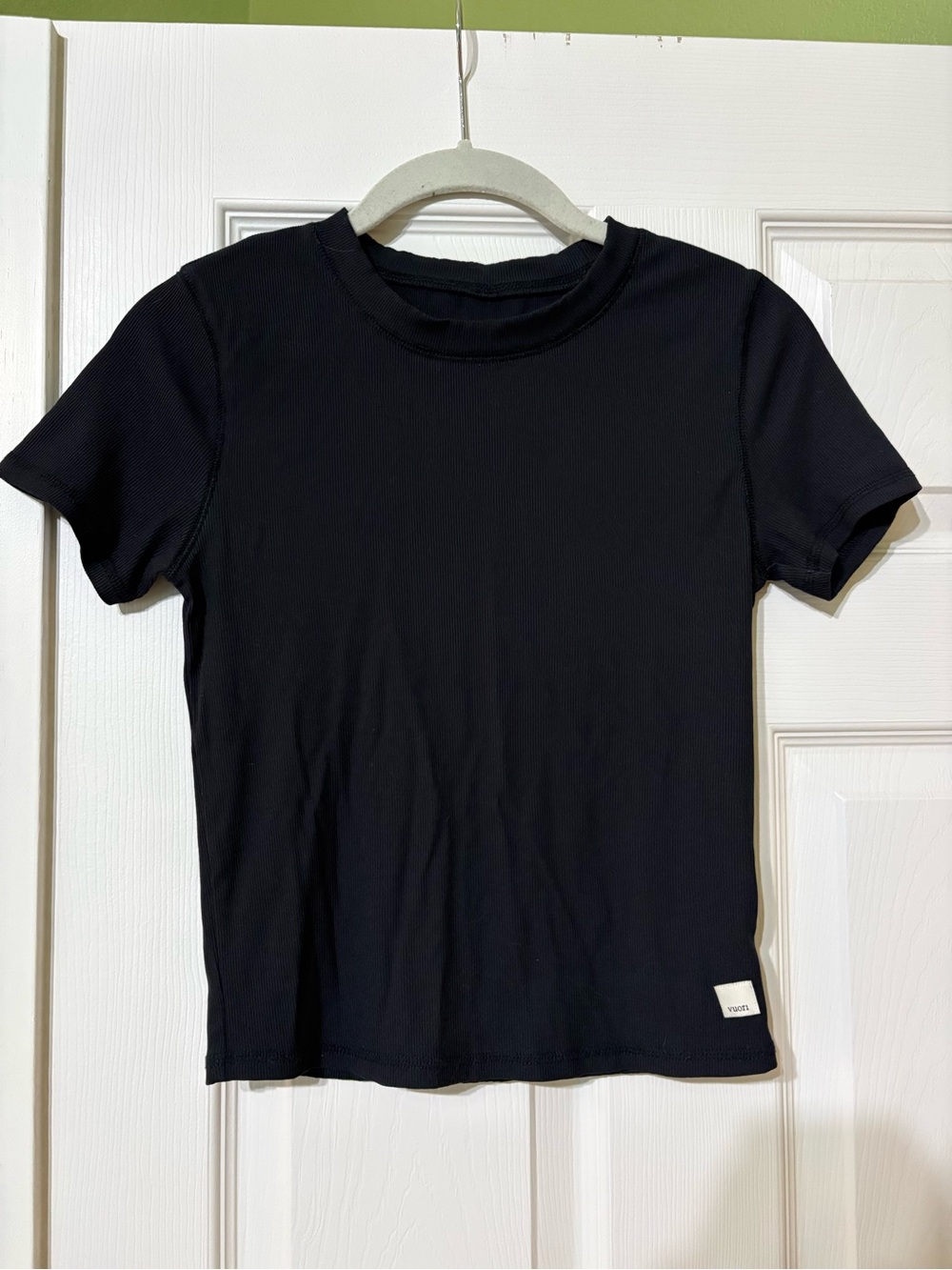 Vuori Pose fitted short sleeve shirt - Picture 2 of 3